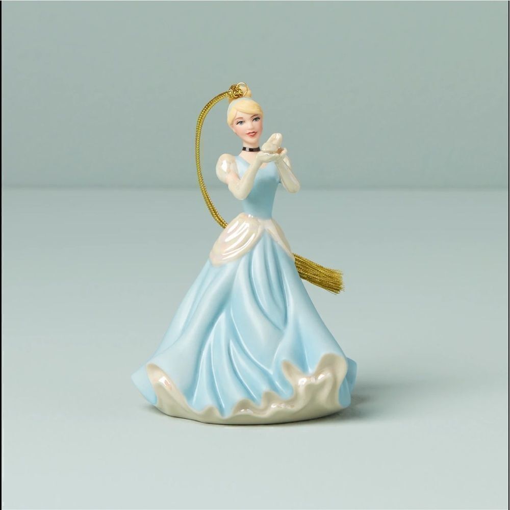 Lenox Cinderella Princess with Glass Slipper Ornament NWT